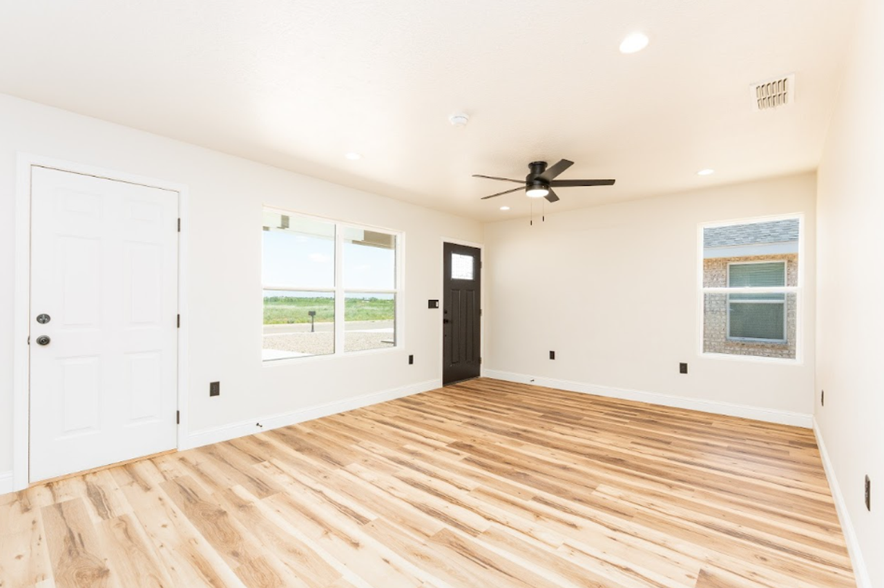 Chisum Dr - Photo 5 of 19