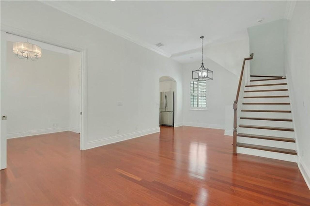 180 Ne 6th Ave - Photo 2 of 16