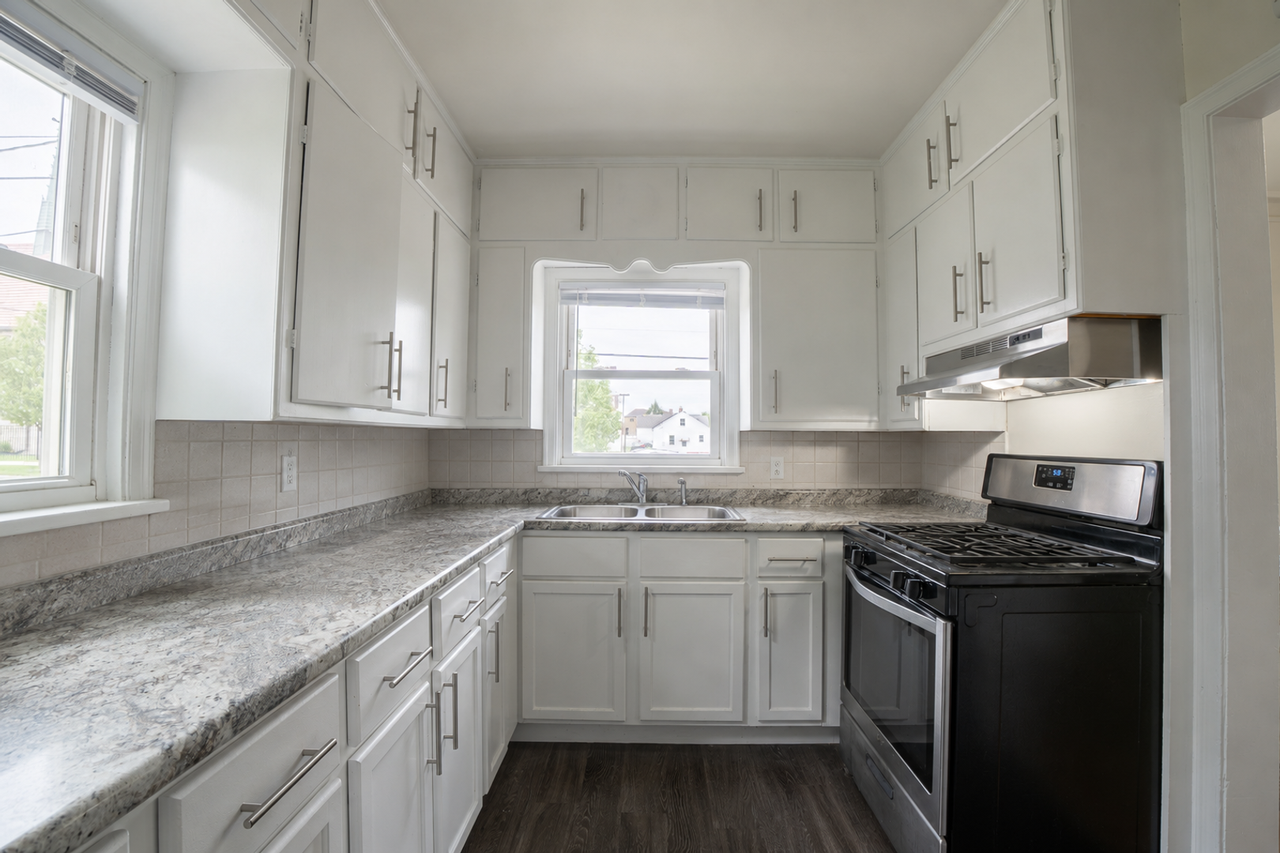 7031 40th Ave - Photo 5 of 16