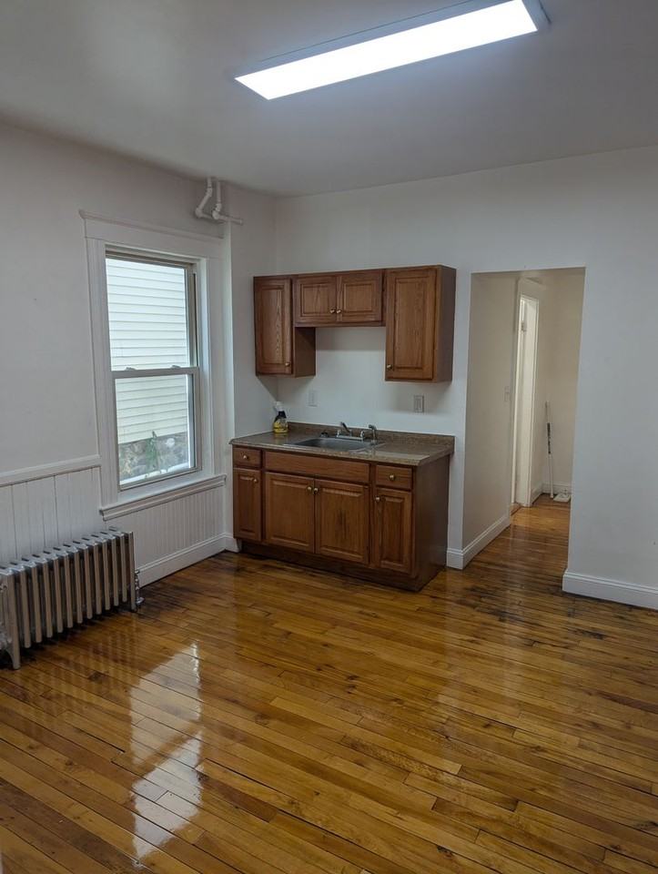 545 Revere St LEASING ONLY - Photo 3 of 18