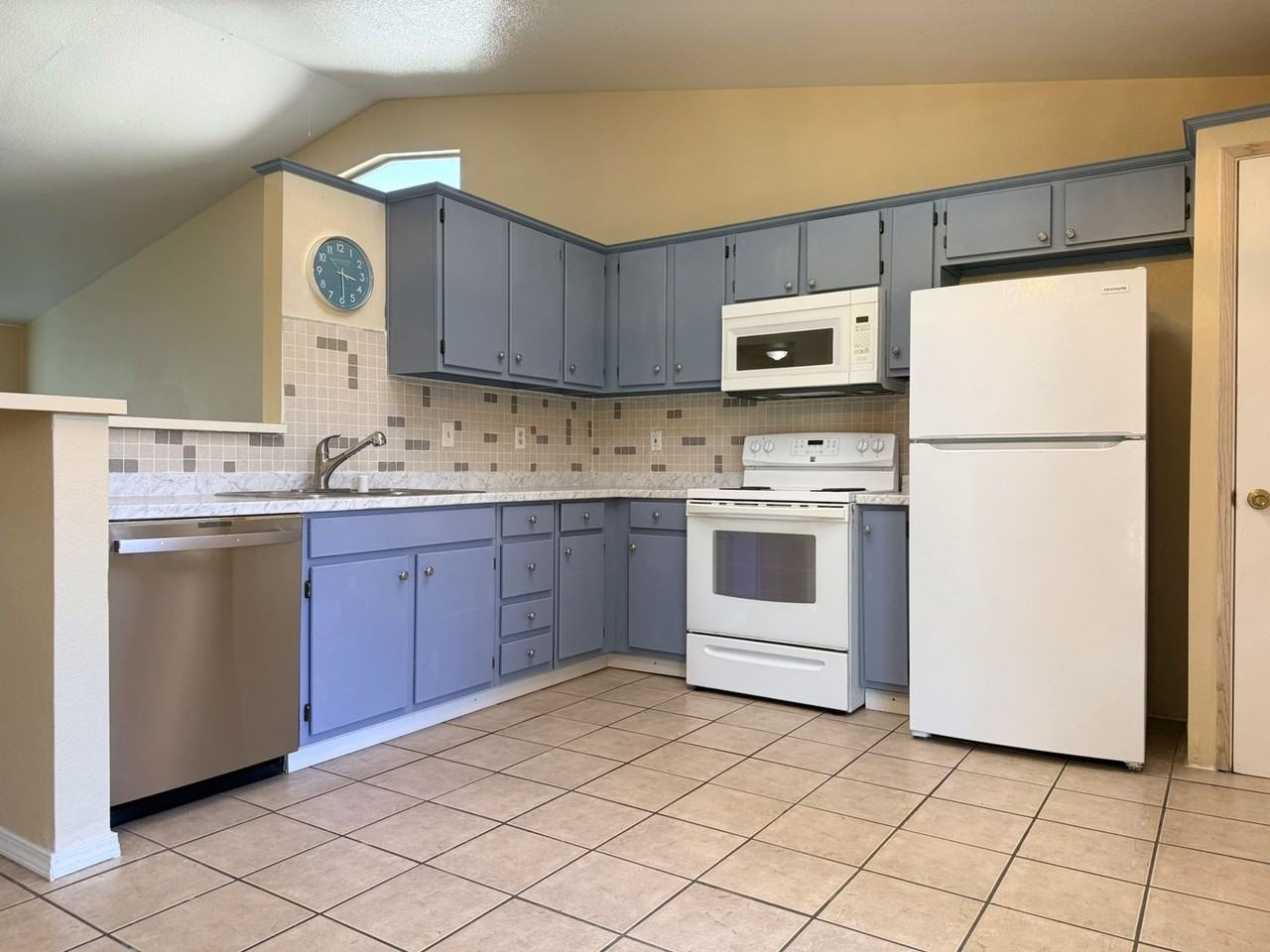 422 El Portal Ct - Photo 5 of 20