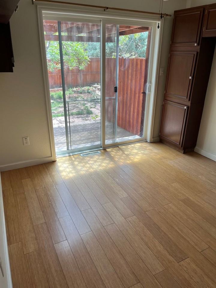 332 S Carr Ave W - Photo 6 of 32
