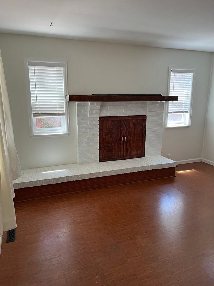 332 S Carr Ave W - Photo 7 of 32
