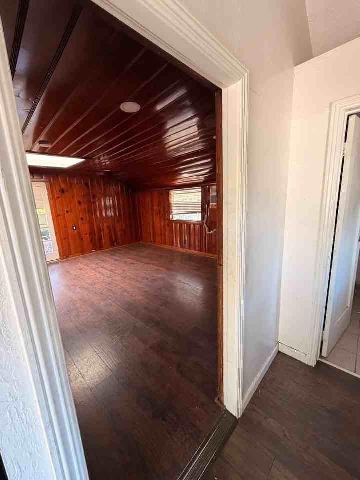 3036 Marysville Blvd - Photo 5 of 13