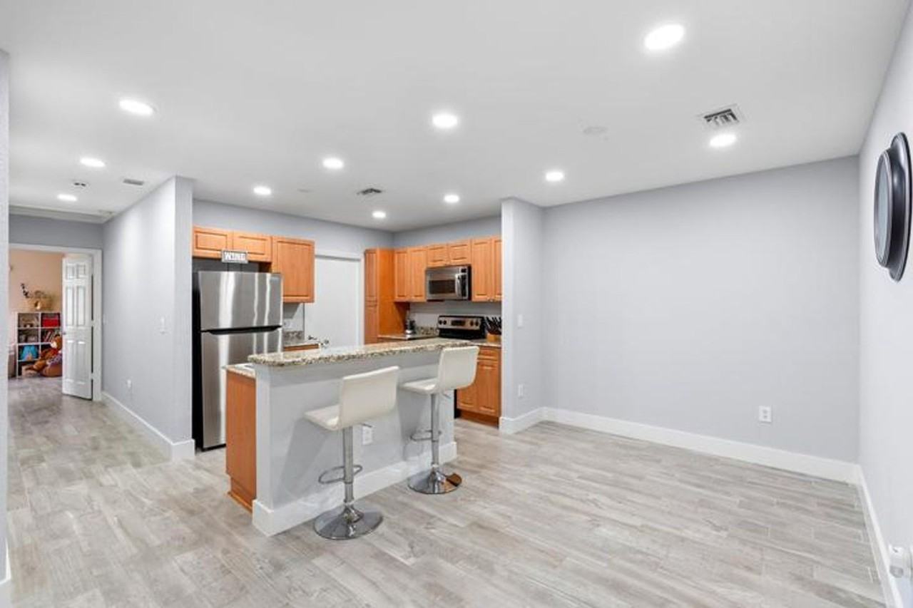 6685 Old Farm Trl - Photo 2 of 17