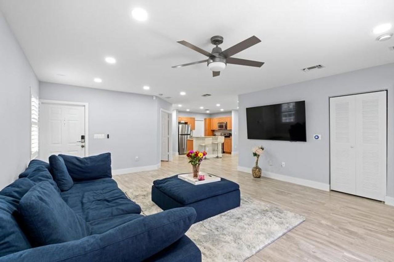 6685 Old Farm Trl - Photo 5 of 17