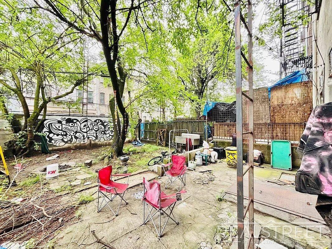 234 Stockholm St #1B - Photo 6 of 9