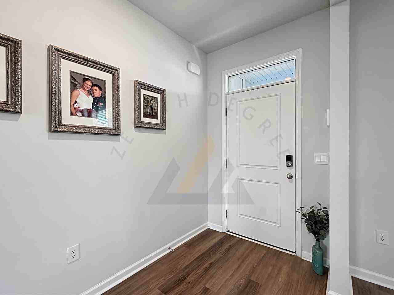 319 Sanctuary Dr - Photo 7 of 11
