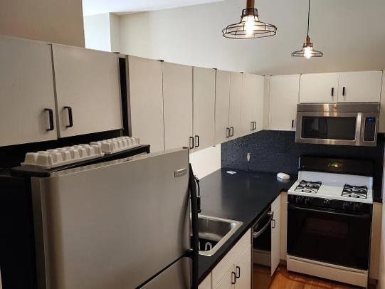 2317 Hickory St - Photo 5 of 11
