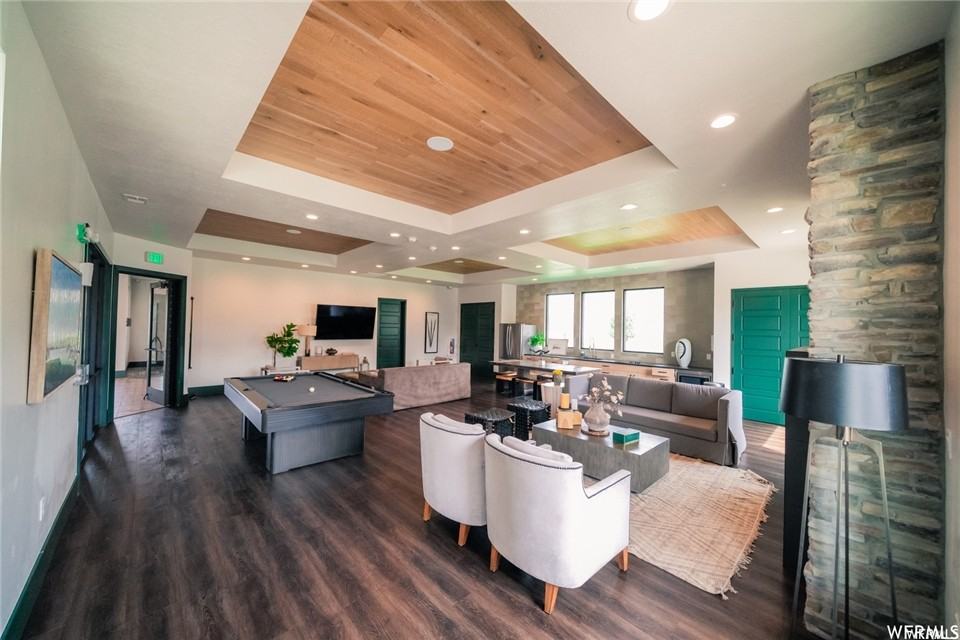 376 Se - Photo 2 of 14