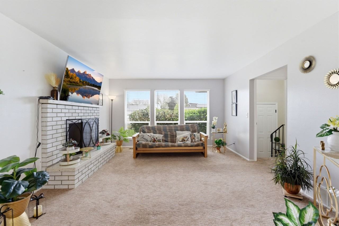 1545 Wn - Photo 3 of 15