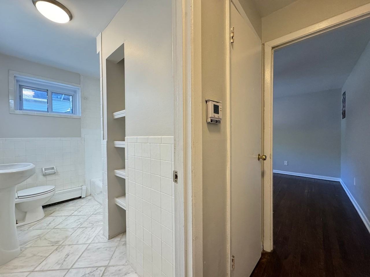 550 Whitney Ave - Photo 7 of 19