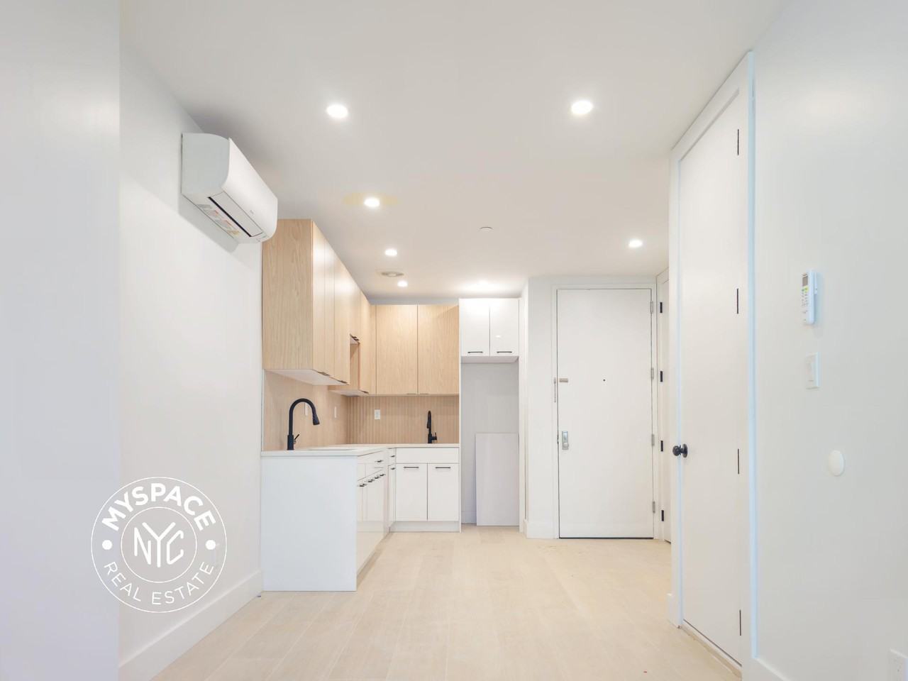 638 Lafayette Ave #3A - Photo 2 of 5