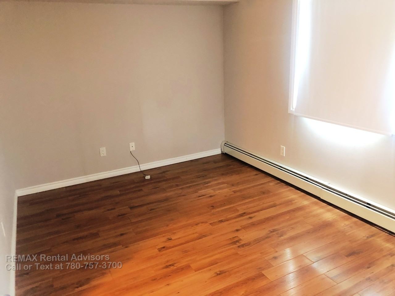 #404 10118 95 street Northwest - Photo 7 of 10