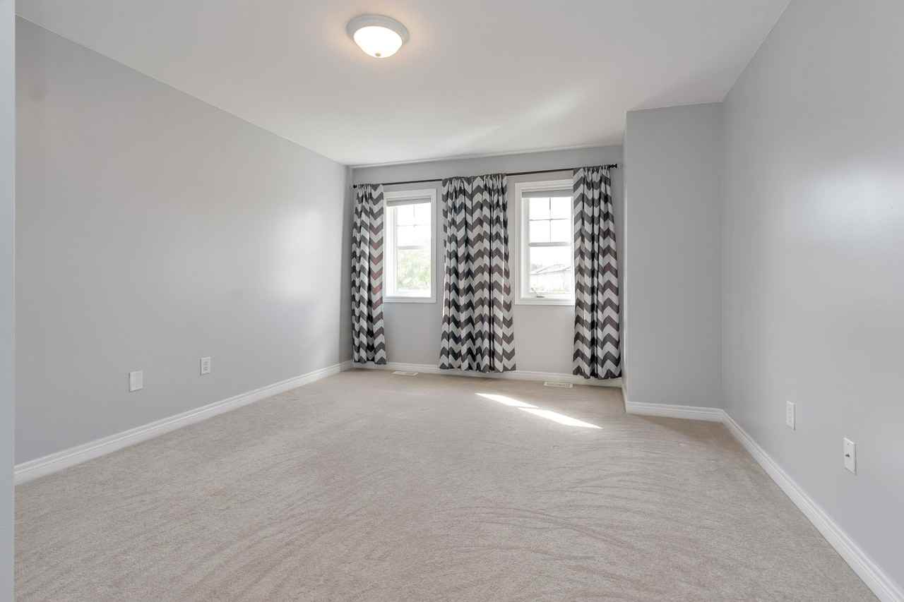 800 W Ridge Blvd, Orillia, ON L3V 0A1, Canada - Photo 5 of 17