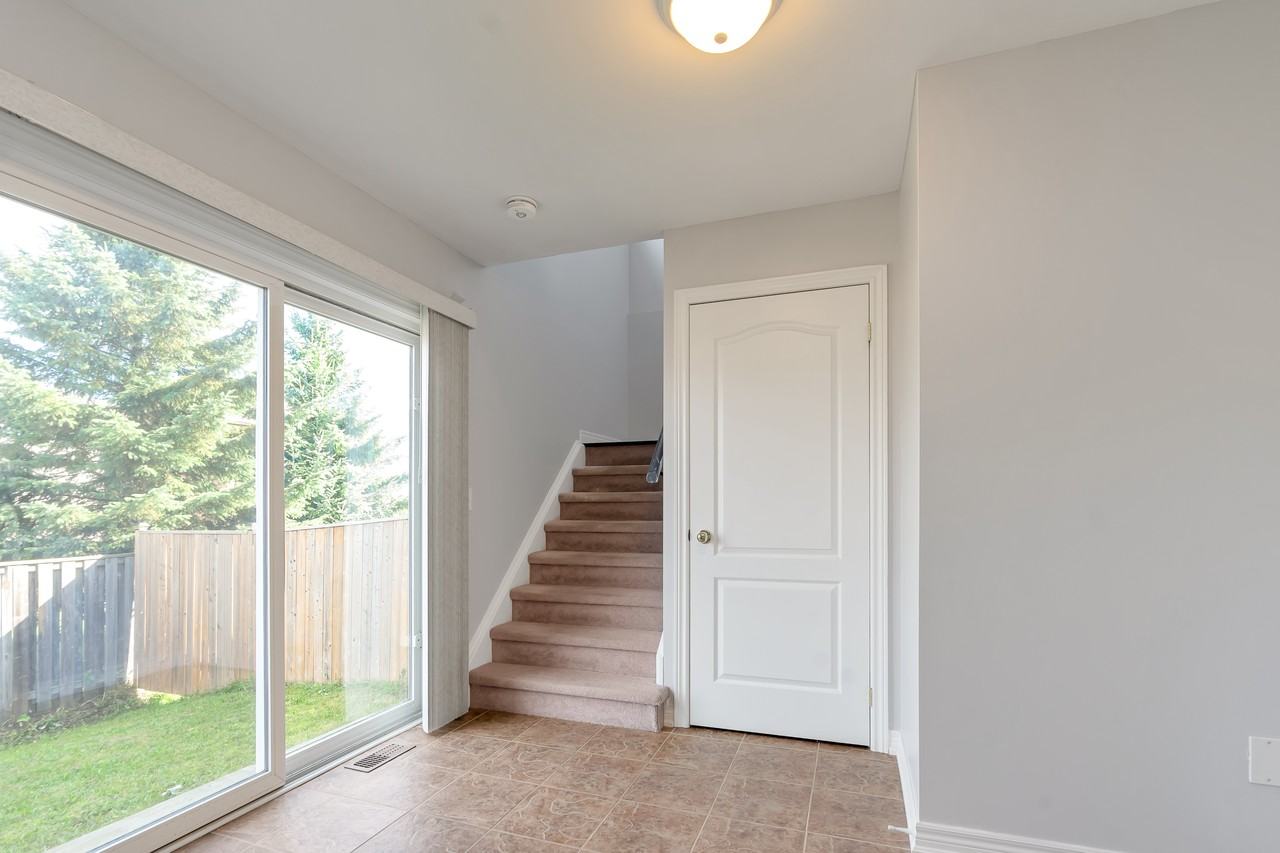 800 W Ridge Blvd, Orillia, ON L3V 0A1, Canada - Photo 6 of 17