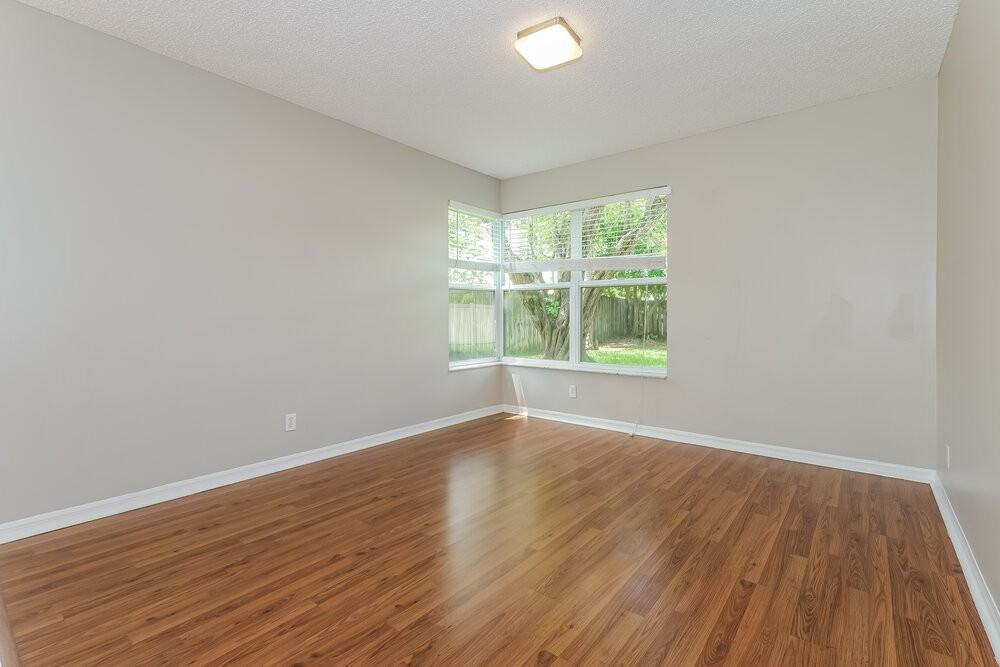 1027 Aviary Rd - Photo 6 of 17