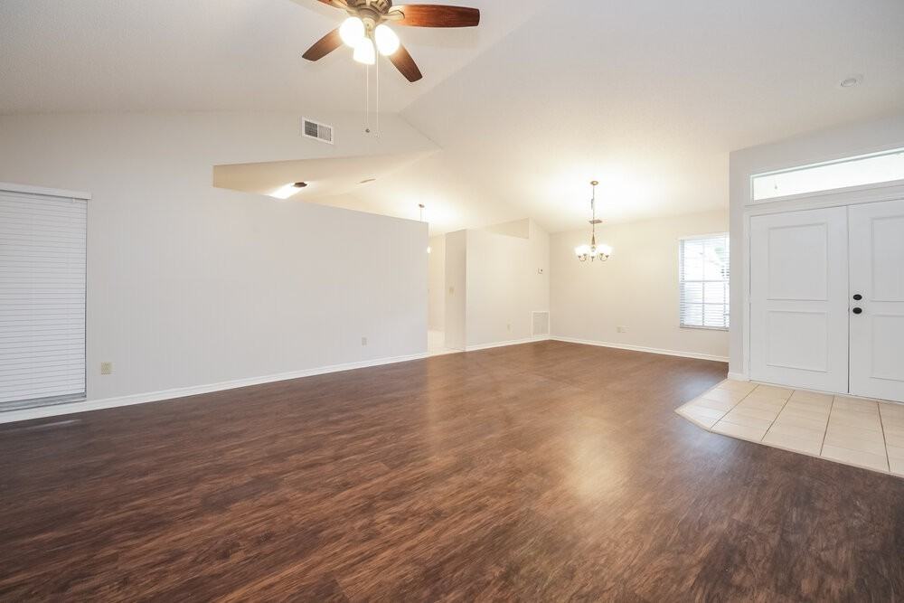 711 White River Dr - Photo 2 of 15
