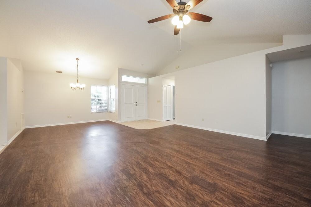711 White River Dr - Photo 3 of 15