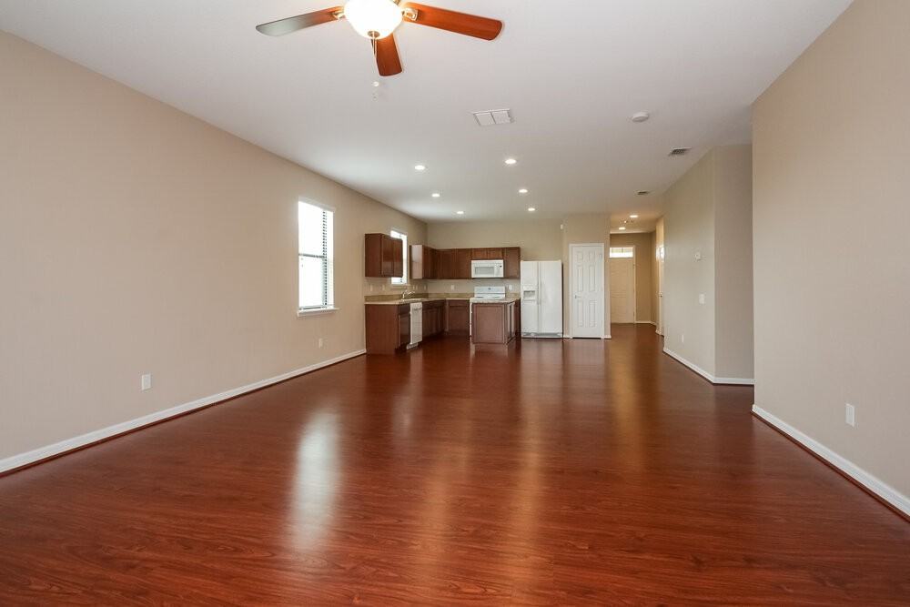 10716 55th Ct E - Photo 2 of 14
