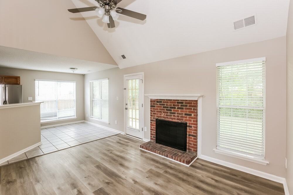 4006 Brookforest Ln - Photo 7 of 17