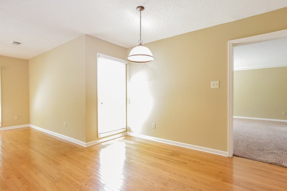 300 N Ericson Rd - Photo 4 of 16