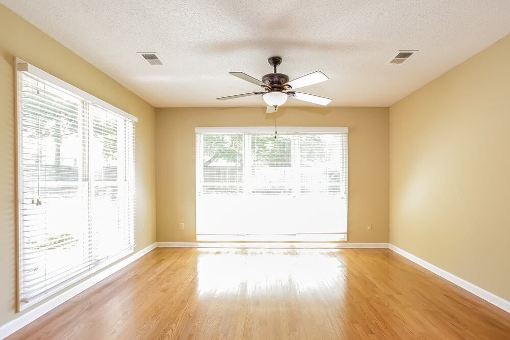 300 N Ericson Rd - Photo 6 of 16