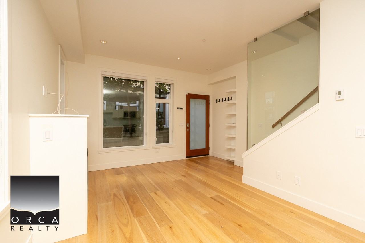 1078 Nicola St - Photo 7 of 23