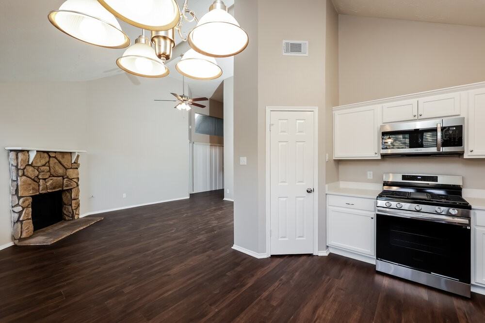 12215 White River Dr - Photo 7 of 16