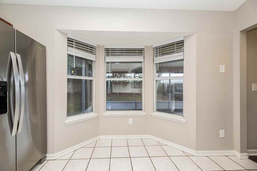 1455 Beecher Ln - Photo 7 of 16