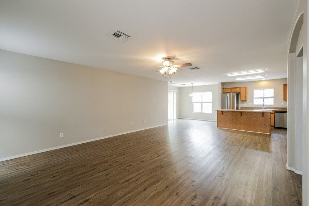 12901 N 127th Ln - Photo 4 of 16