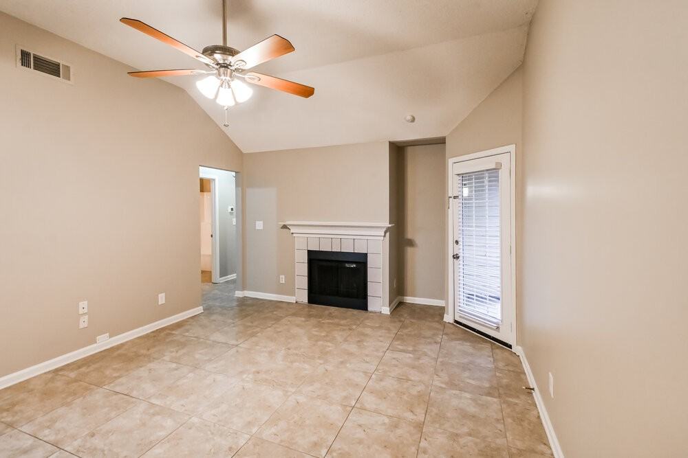 3542 E Regency Park Cir - Photo 3 of 16