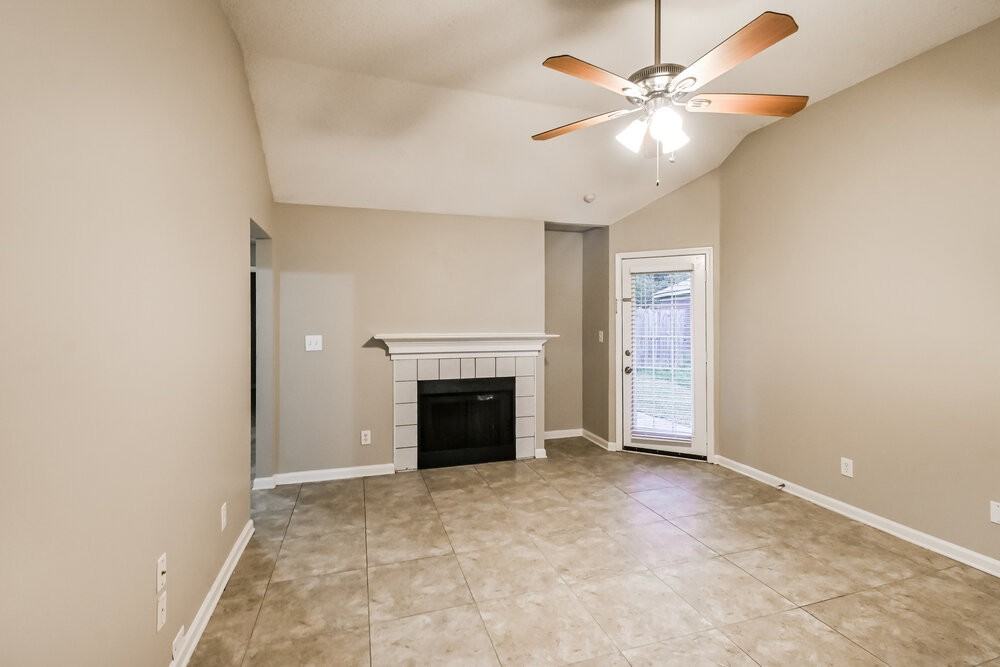 3542 E Regency Park Cir - Photo 4 of 16