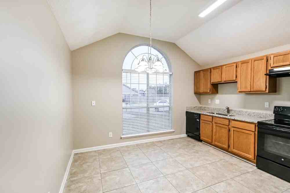 3542 E Regency Park Cir - Photo 5 of 16