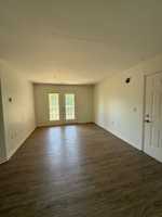 featured image of 2001 S Lyerly St