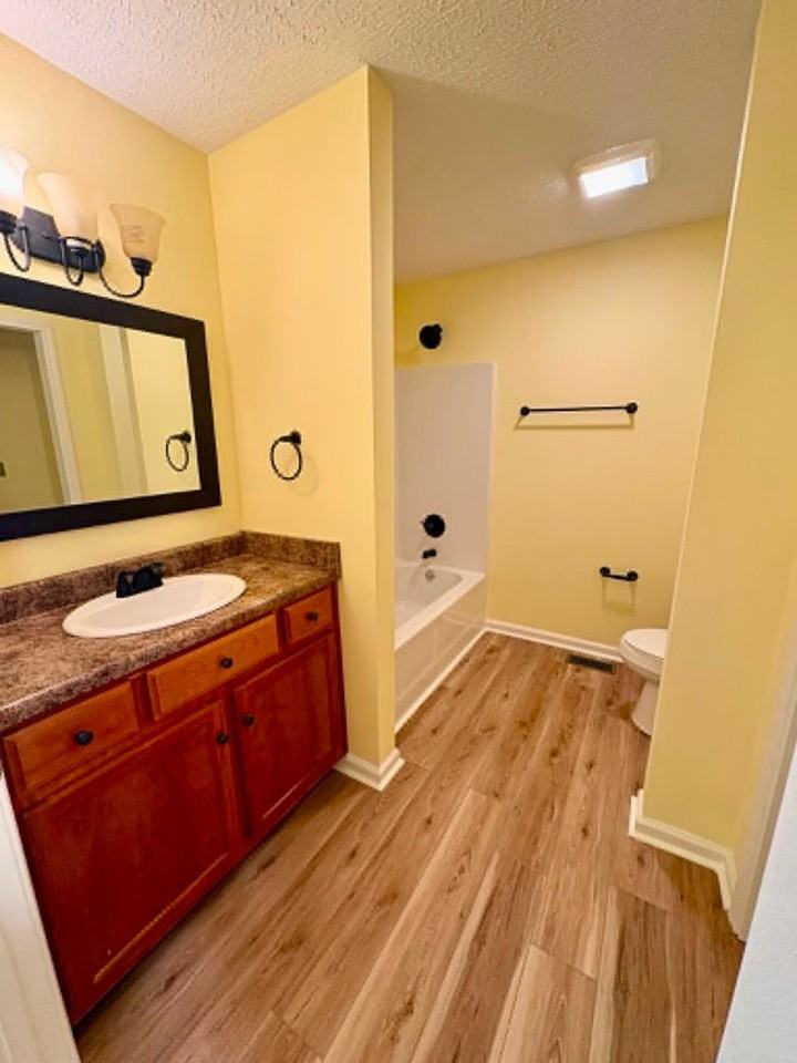 225 J Hunt Rd - Photo 7 of 12