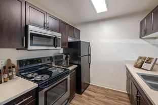 862 Campus Dr - Photo 1 of 1