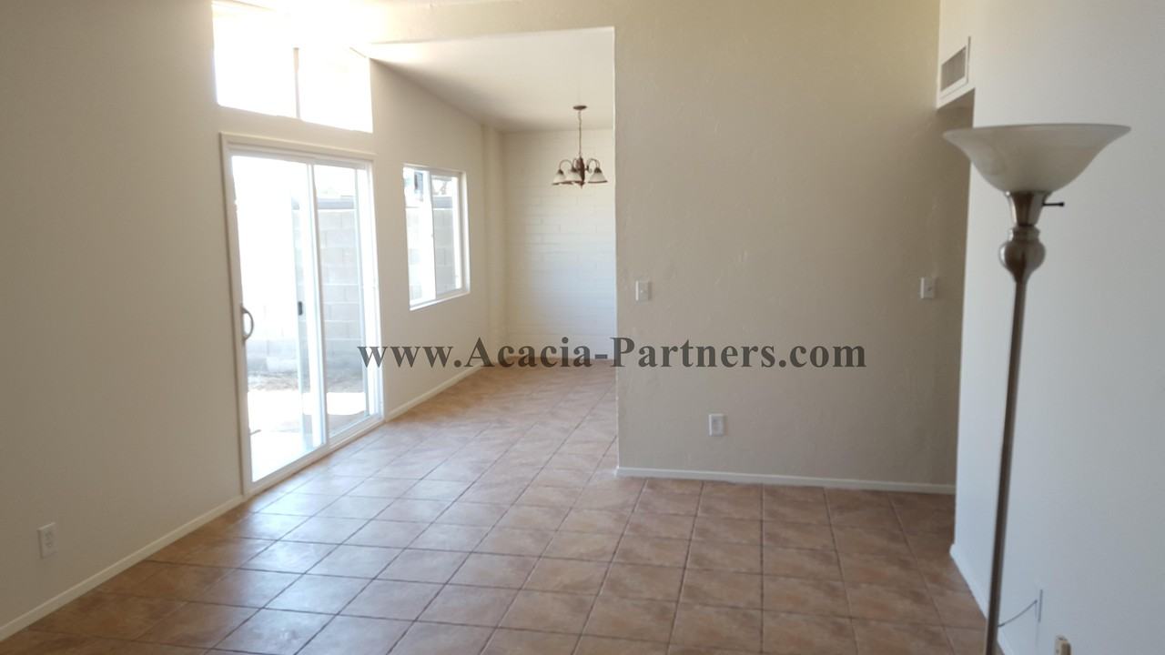 4729 S Lantana Cir - Photo 2 of 10