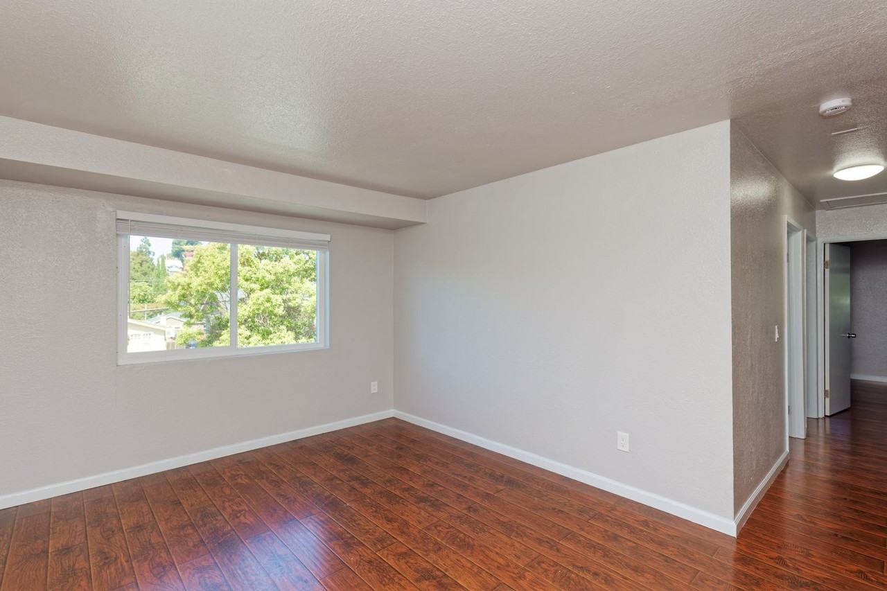 3024 Fruitvale Ave - Photo 6 of 35