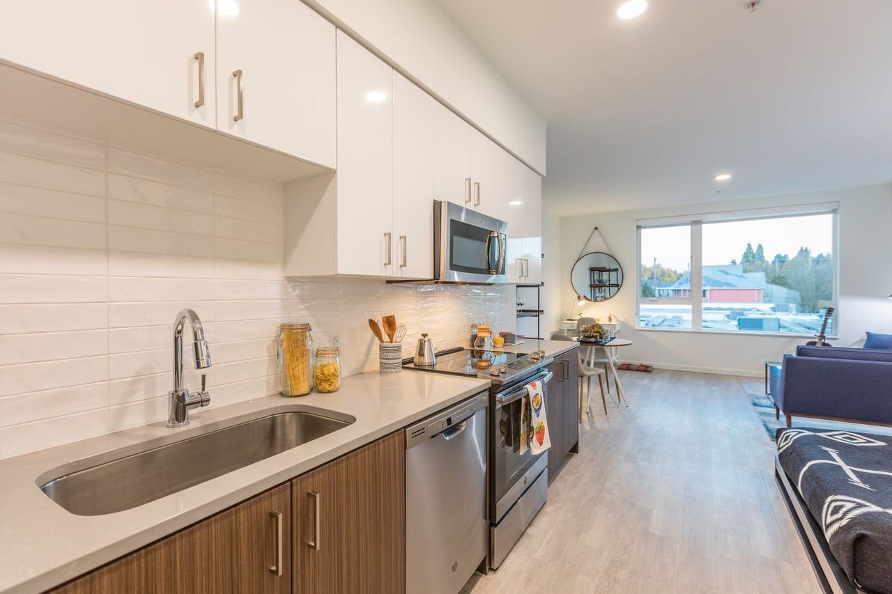 485 SE 14th Ave. - Photo 2 of 50