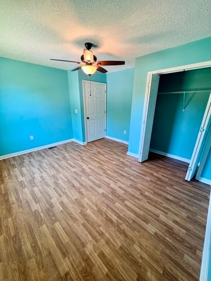 299 J Hunt Rd - Photo 7 of 12