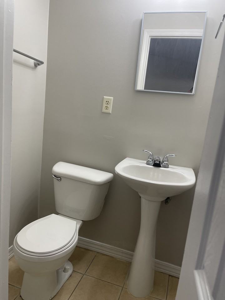 4633 Shelby Ave #1 - Photo 3 of 11