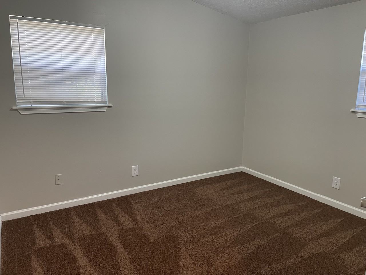 4633 Shelby Ave #1 - Photo 5 of 11
