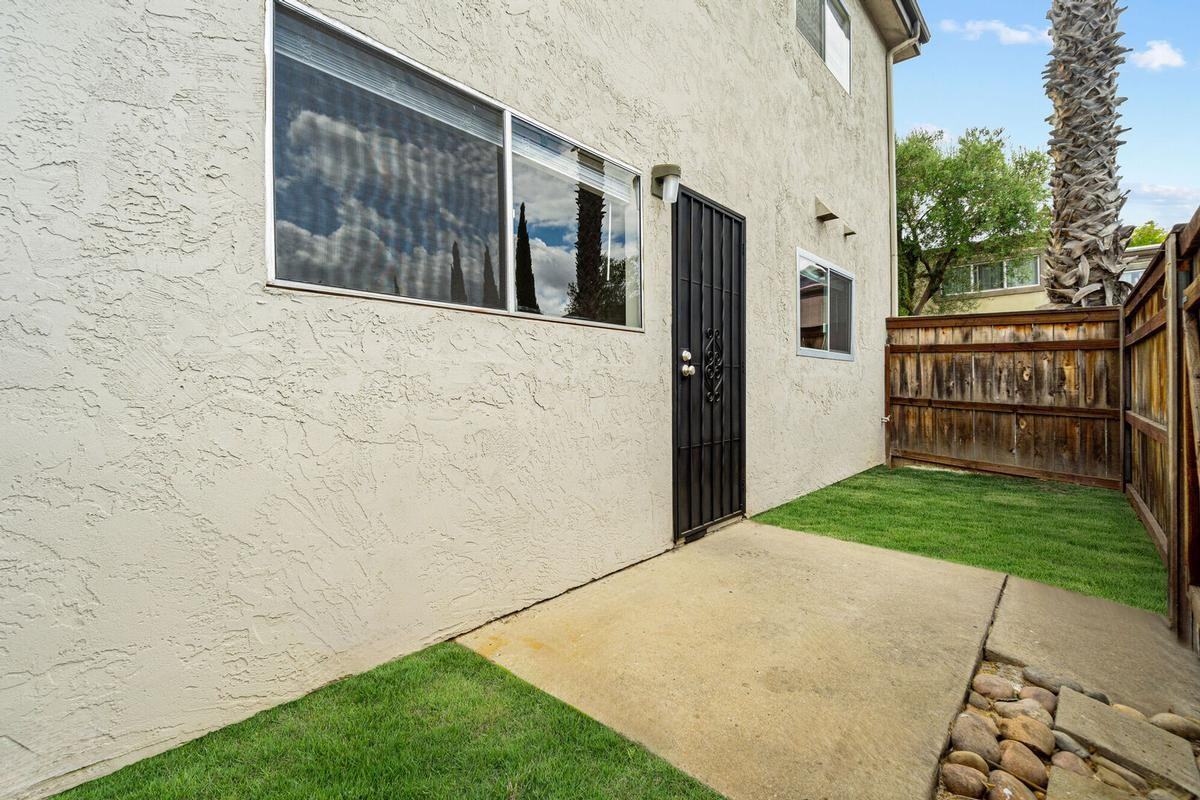 12455 Oak Knoll Rd - Photo 5 of 50