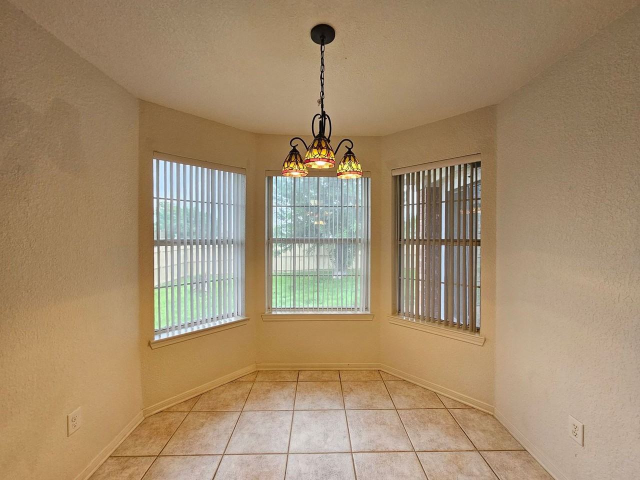4300 Barrington Trl - Photo 4 of 32