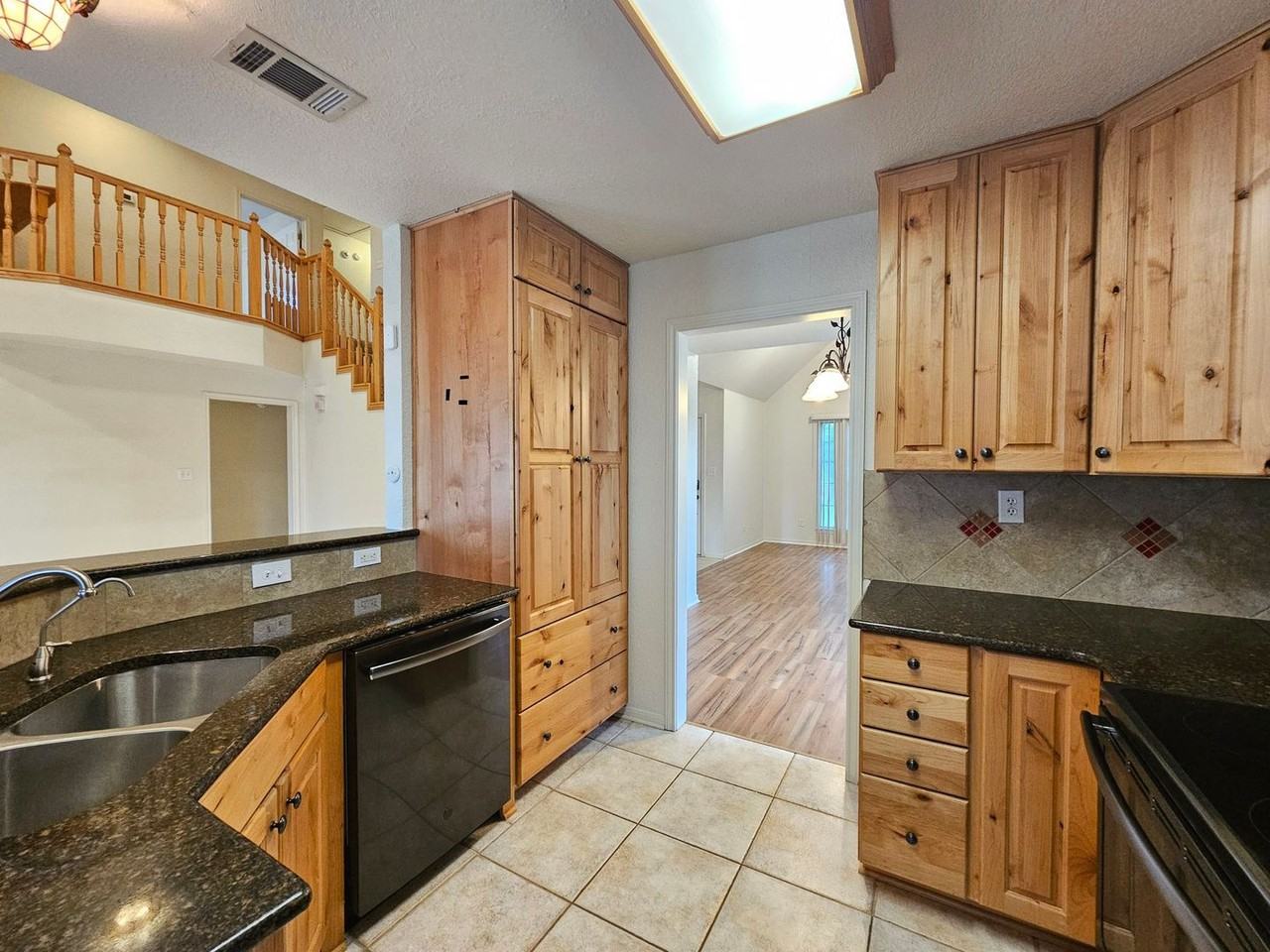 4300 Barrington Trl - Photo 5 of 32