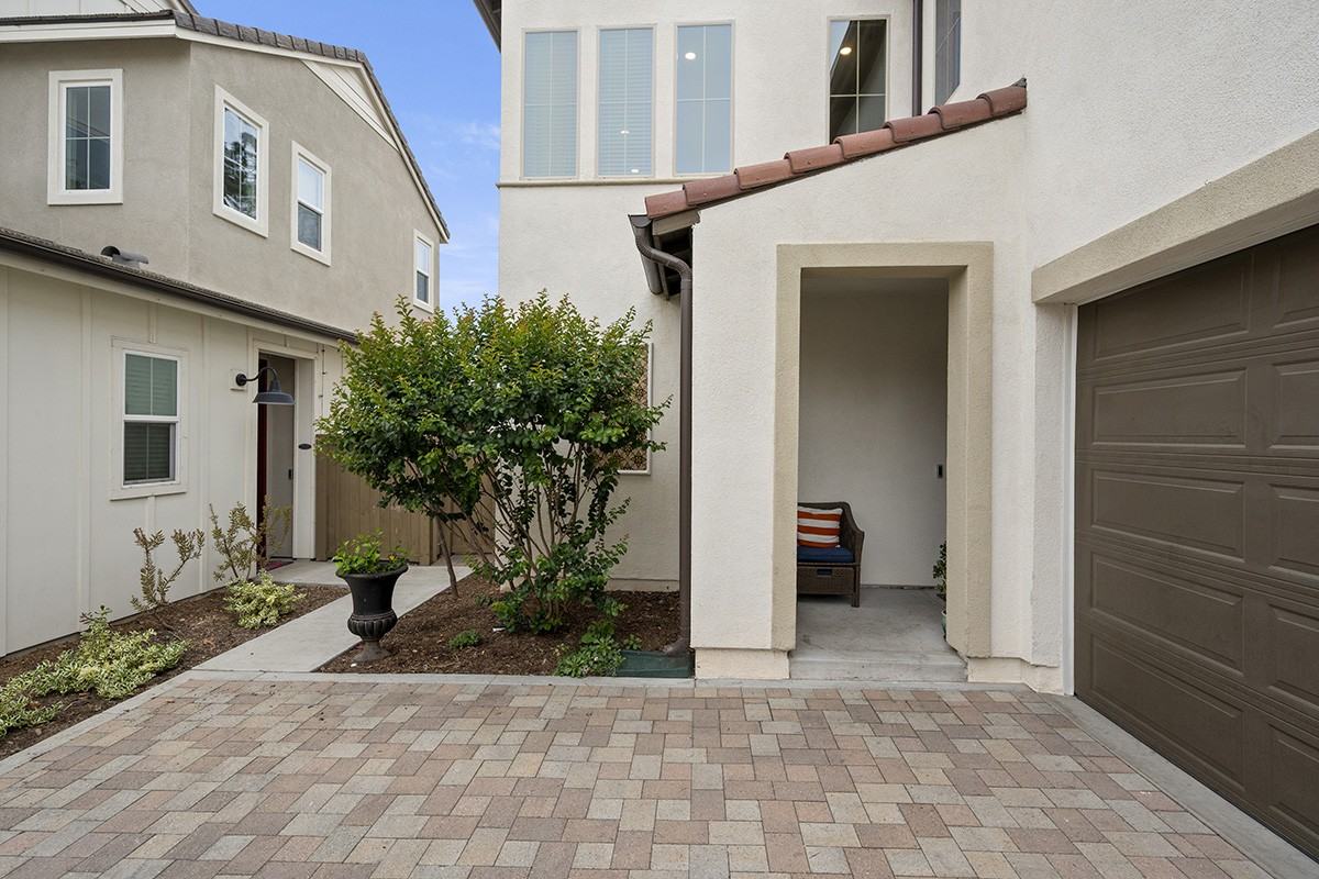 10205 Athena Ct #1 - Photo 4 of 45