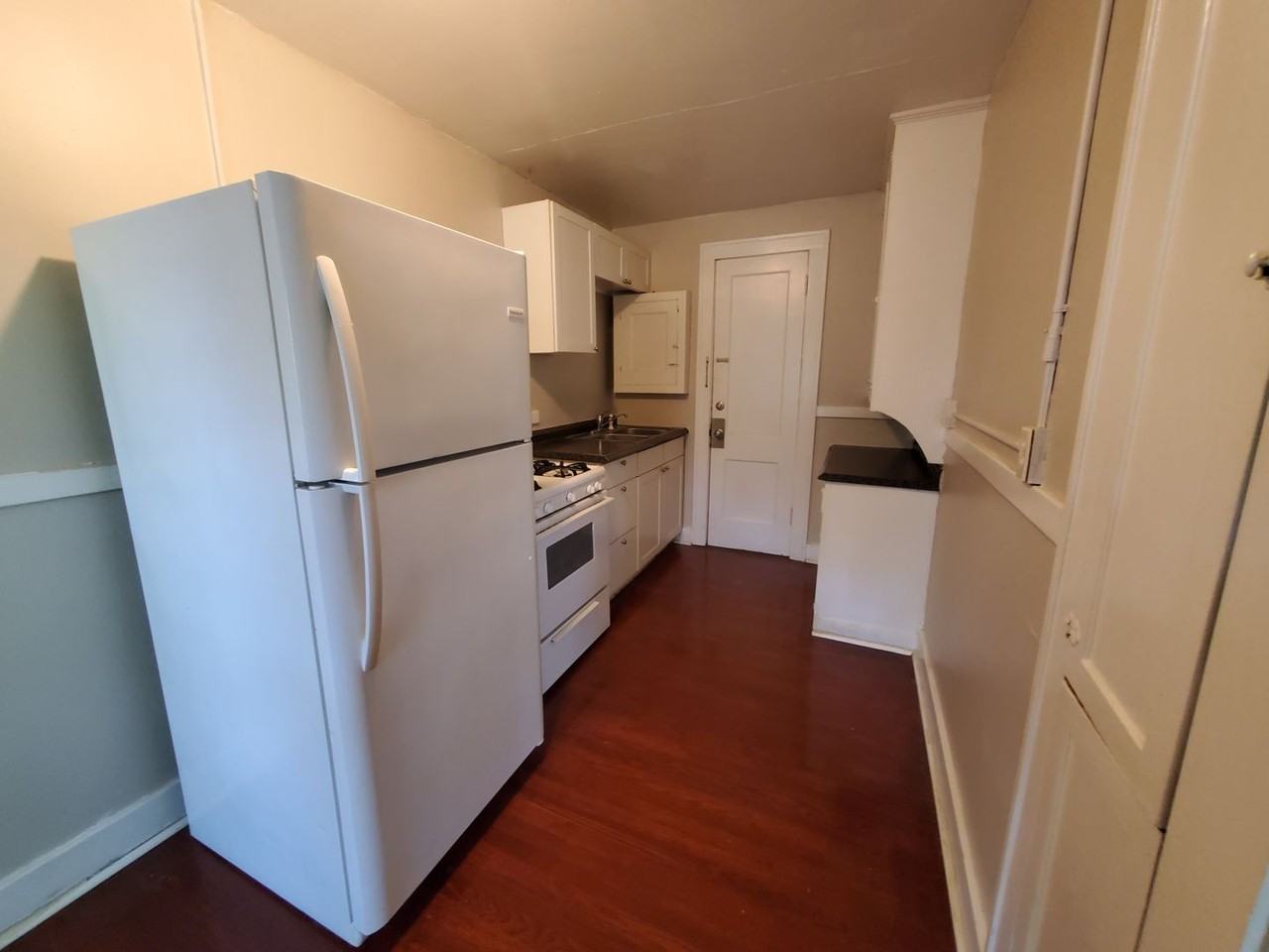 2930 5th Ave - Photo 4 of 13