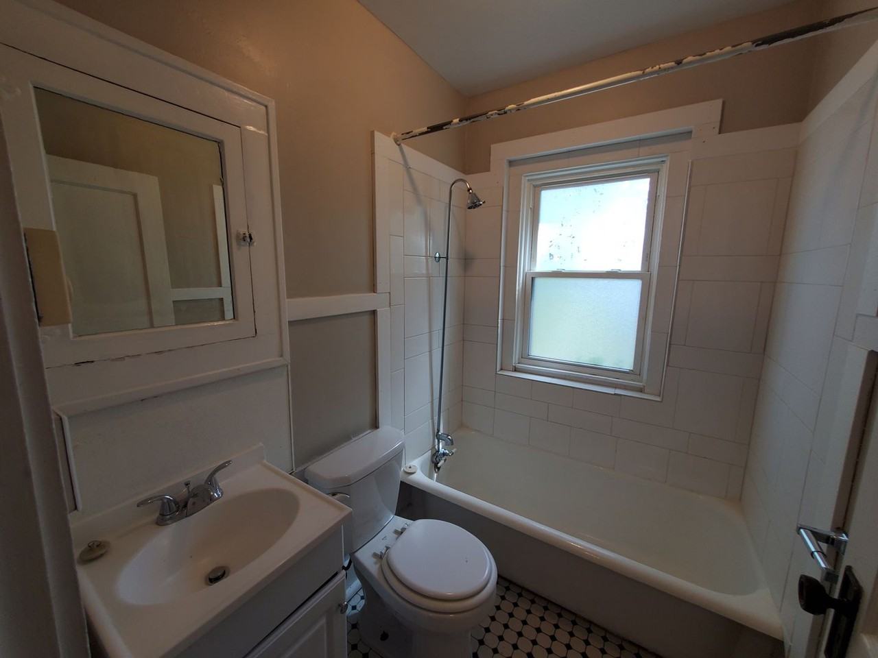 2930 5th Ave - Photo 7 of 13