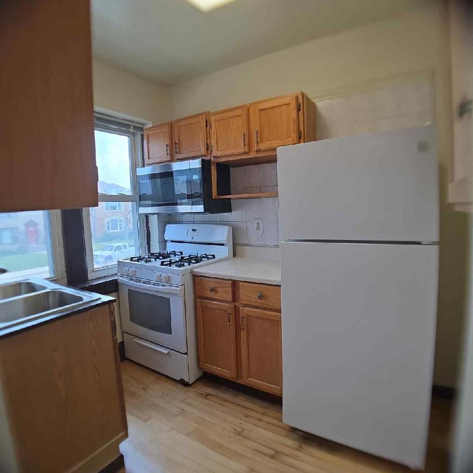 1333 S 53rd St #3 - Photo 4 of 7